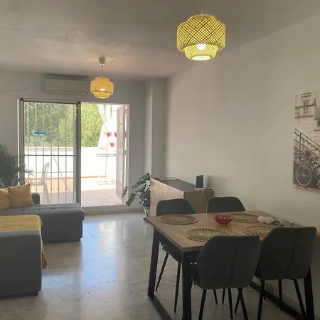 Carolina With Huge Terrace Apartment Benalmadena